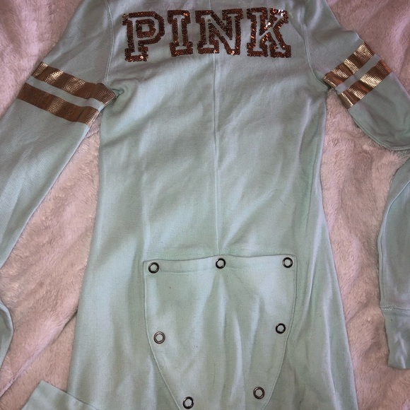 PINK Victoria’s Secret winter thermal long sleeve onesie with butt flap - Picture 4 of 9